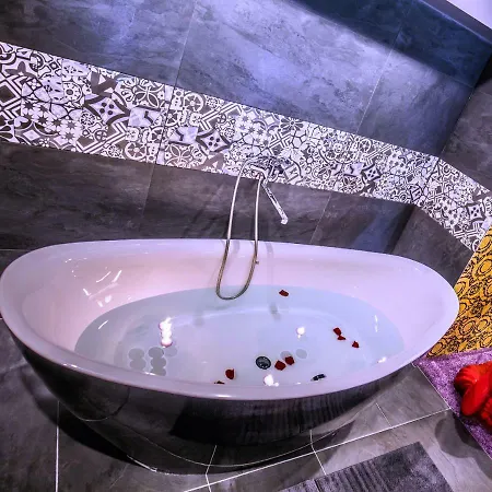 Centrum Boulevard 19 With Parking * Будапешт