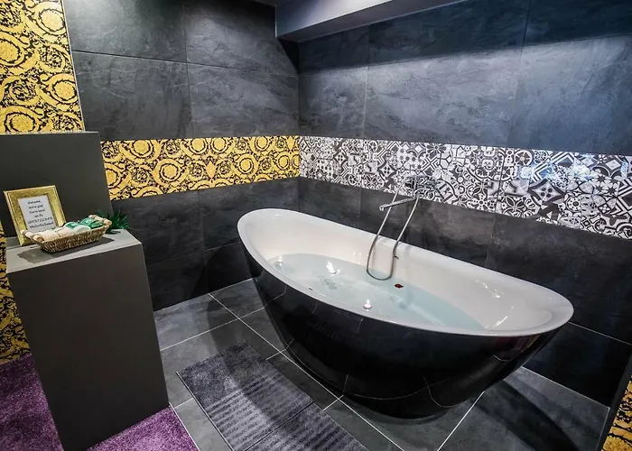 Centrum Boulevard 19 With Parking Hotel Budapesta