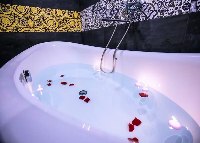 Centrum Boulevard 19 With Parking Hotel *